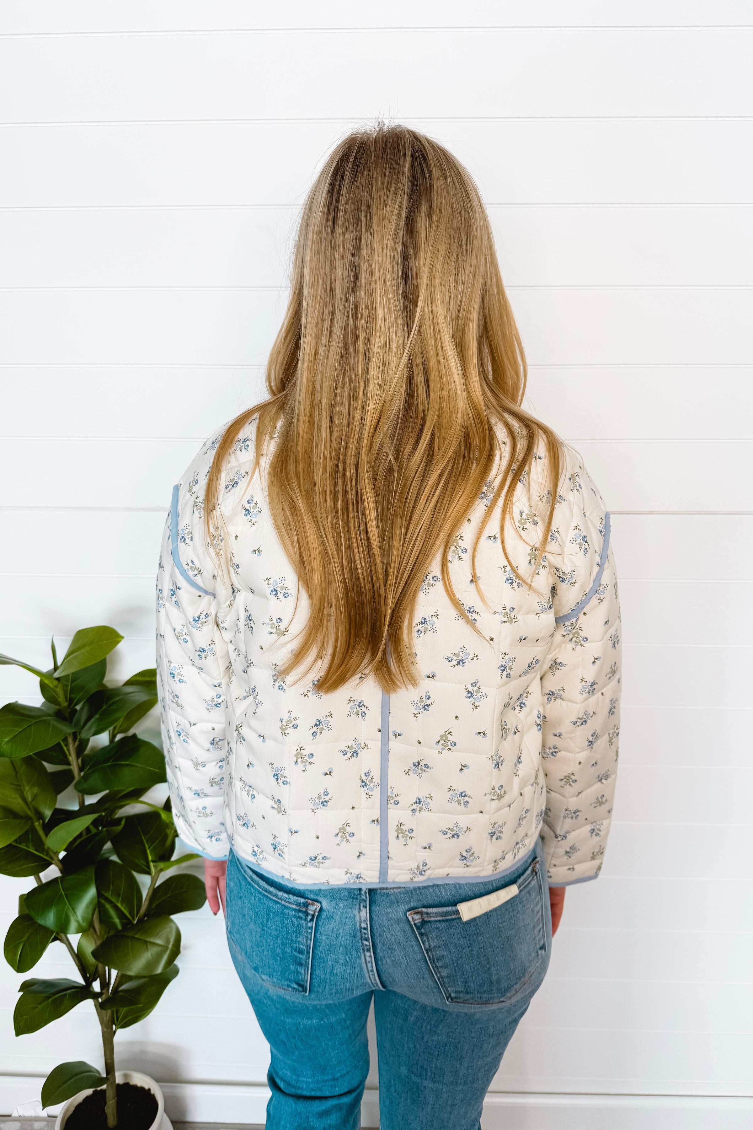 Sunny Horizon Quilted Floral Jacket - Ivory/Blue
