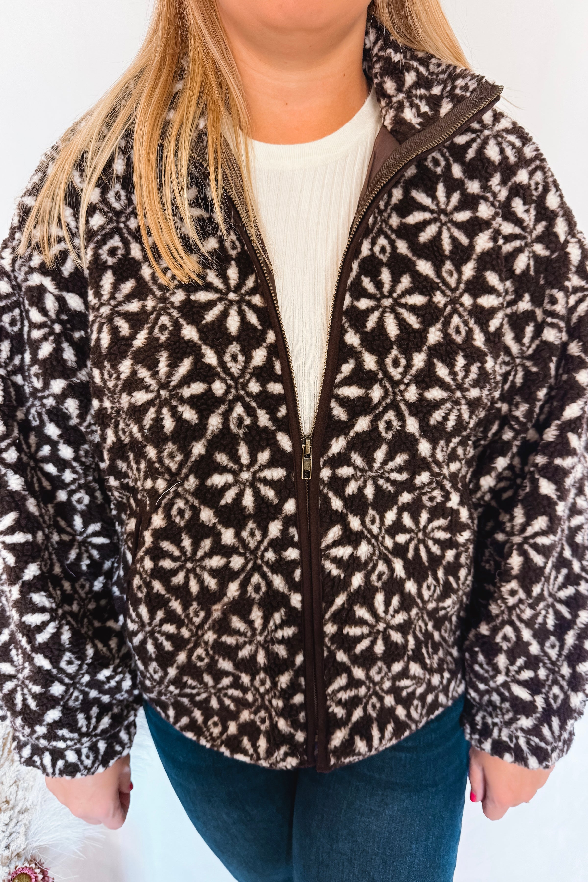 Mountain Views Snowflake Zip-Up Sherpa Jacket - Brown