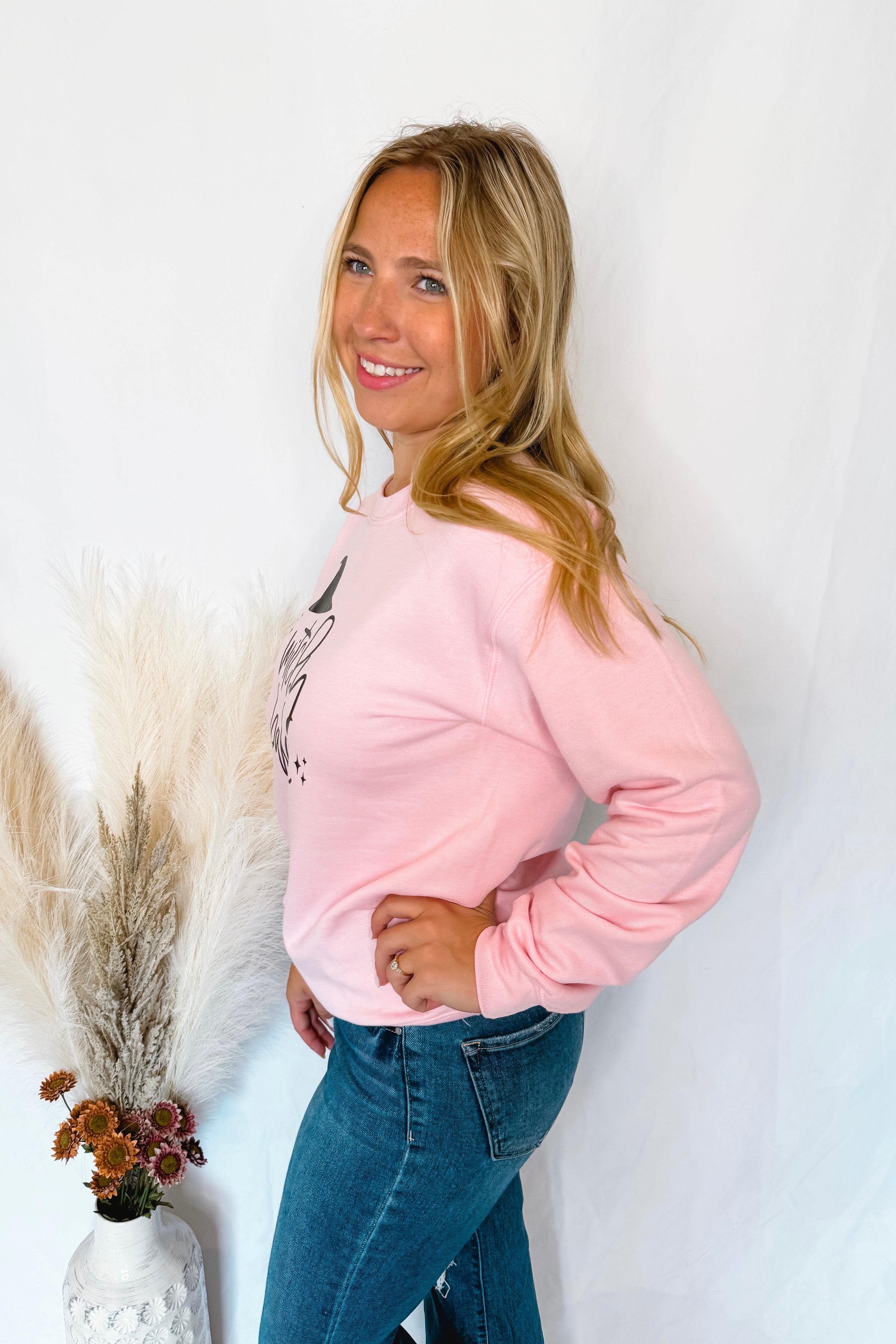 Witchy Babe Crew Neck - Pink