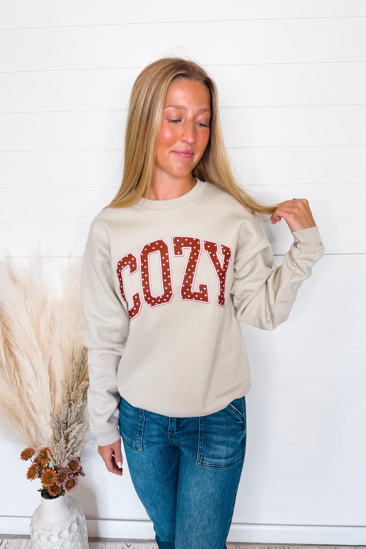 Cozy Dots Graphic Crew Neck - Sand