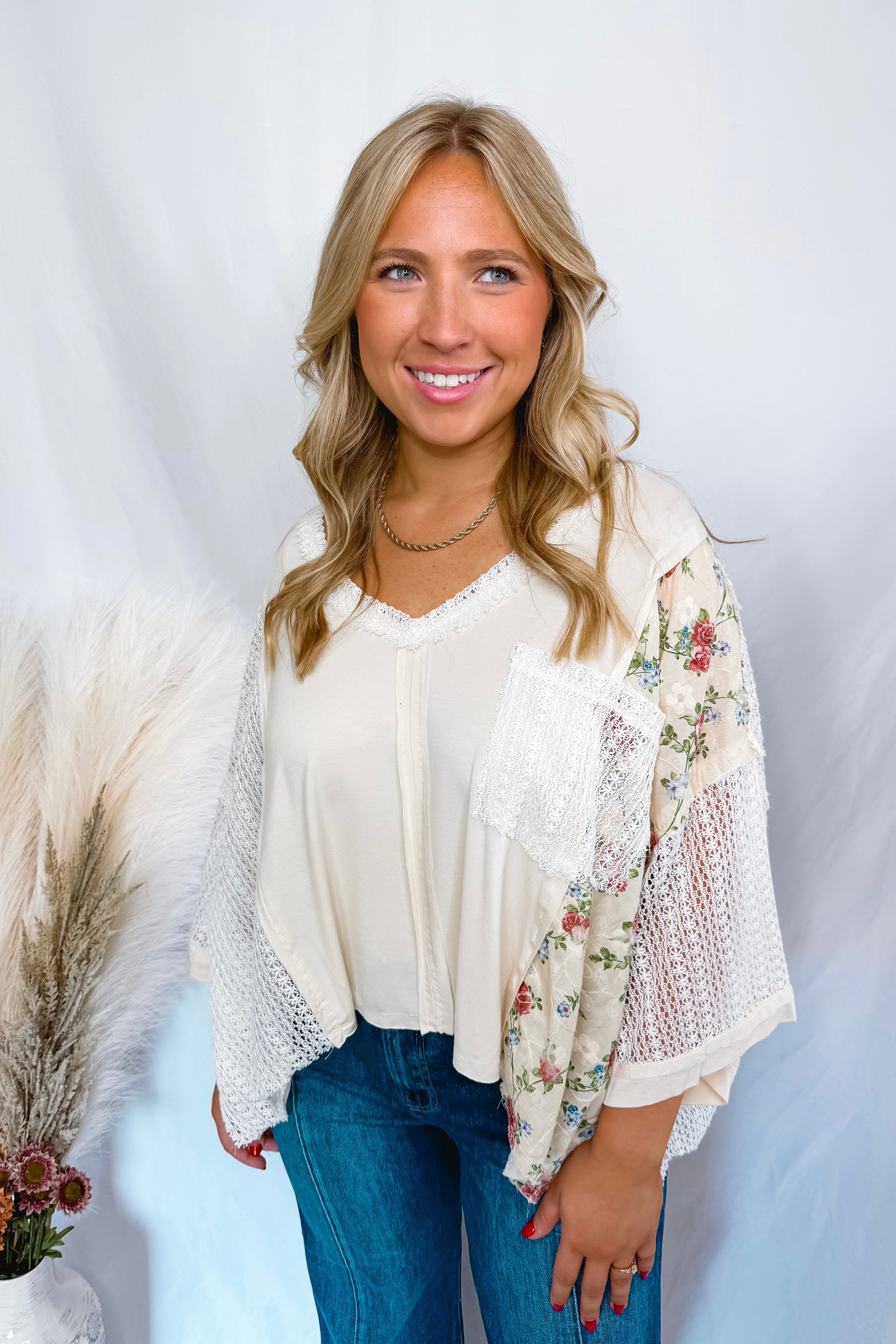 Pretty Smiles Floral Contrast V-Neck Top - Ivory