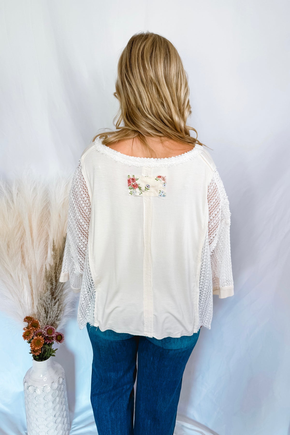 Pretty Smiles Floral Contrast V-Neck Top - Ivory