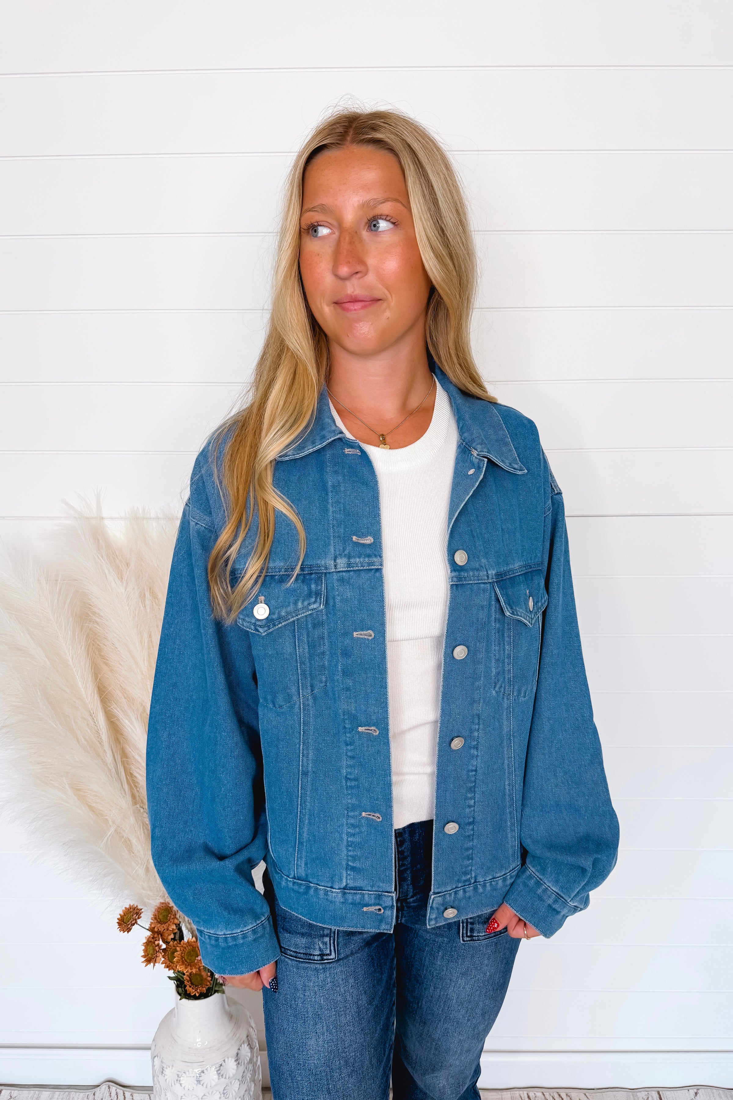 Davie Denim Trucker Jacket - Medium Wash