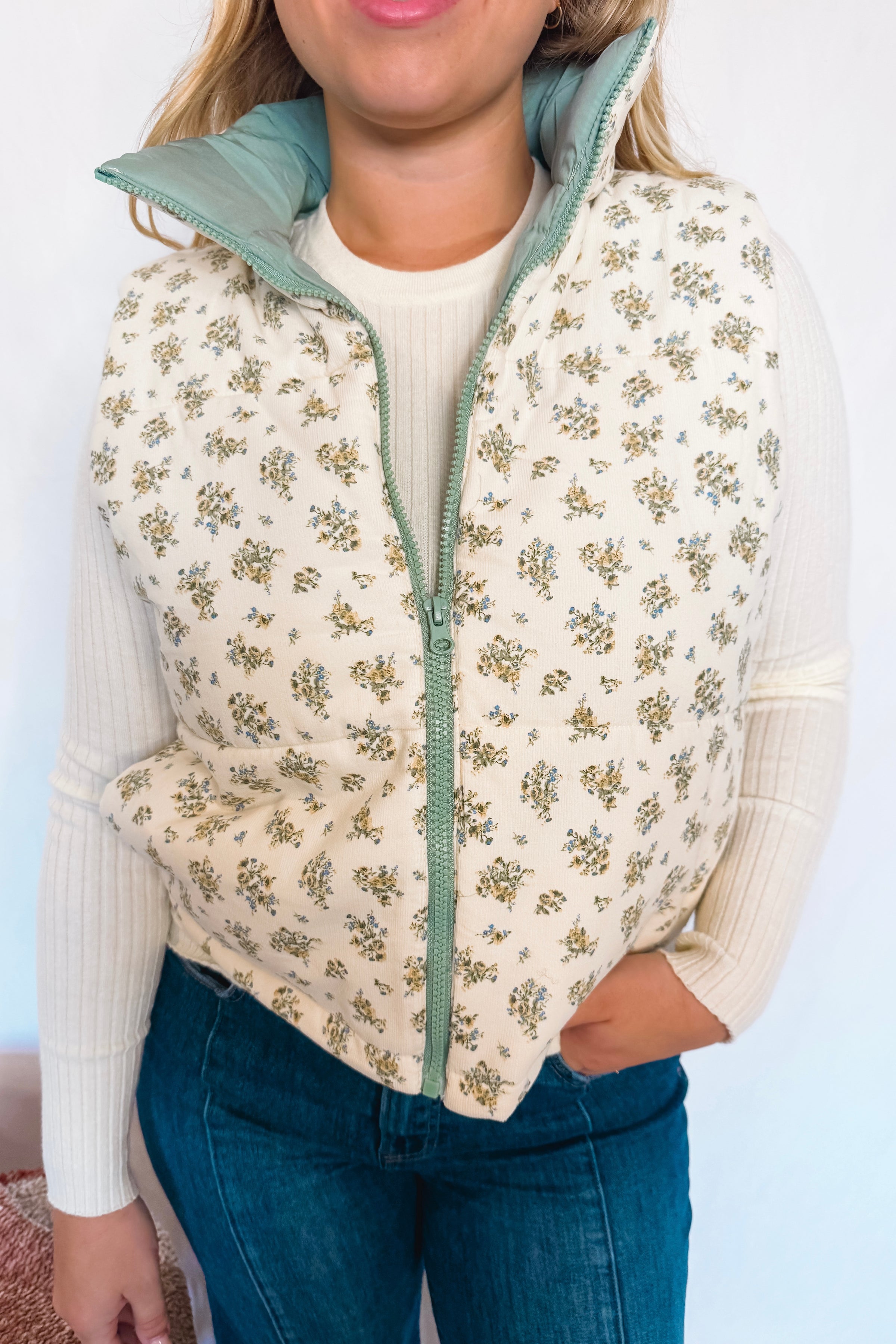 Autumn Vibes Floral Corduroy Puff Vest - Cream