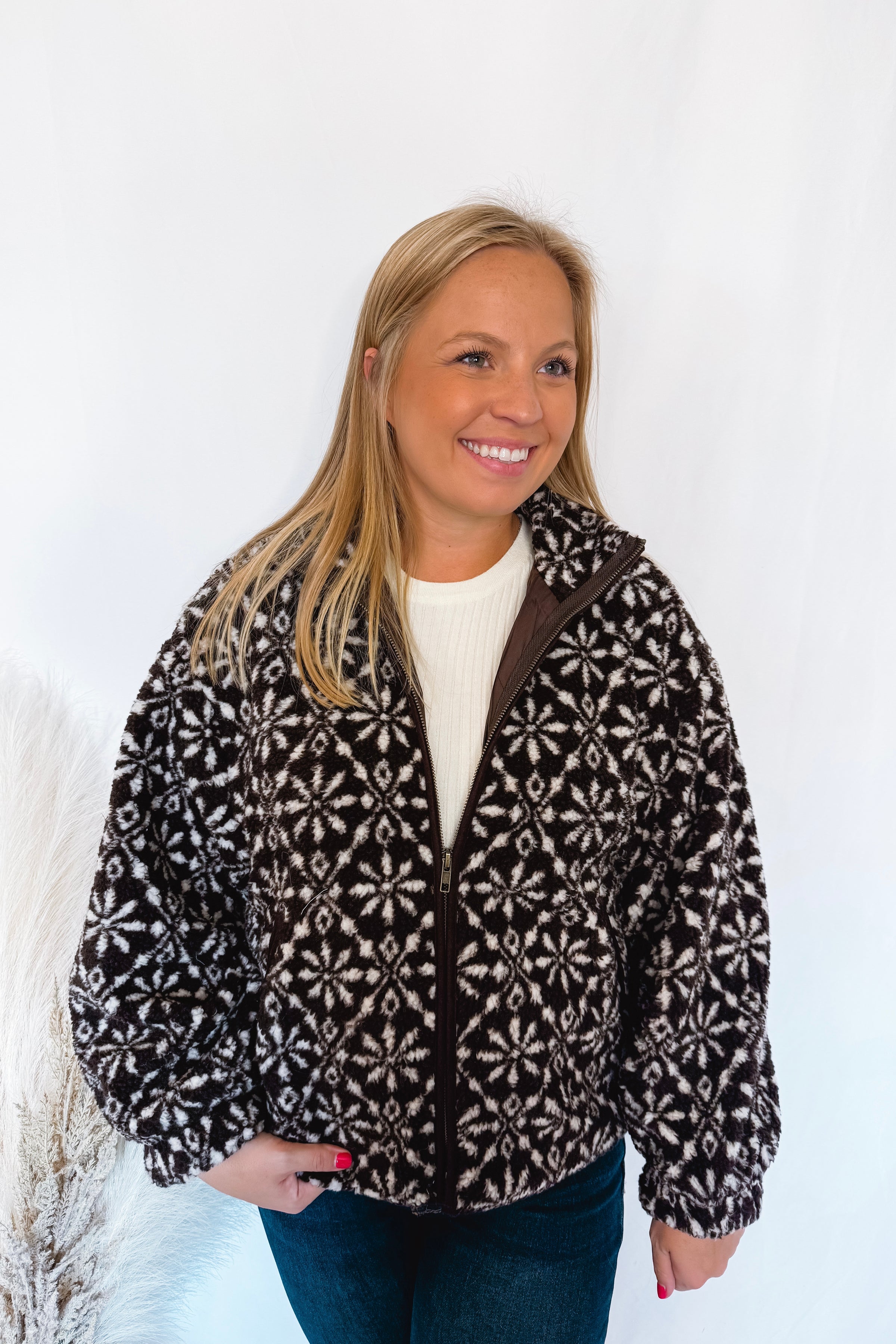 Mountain Views Snowflake Zip-Up Sherpa Jacket - Brown