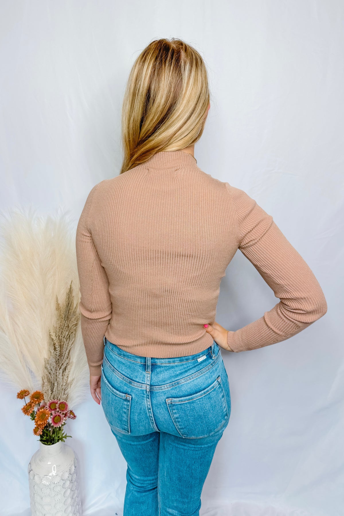 Avery Ribbed Mock Neck Top - Taupe