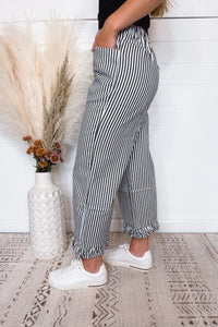 Layla High Rise Wide Leg Ruffle Pant - Black/White