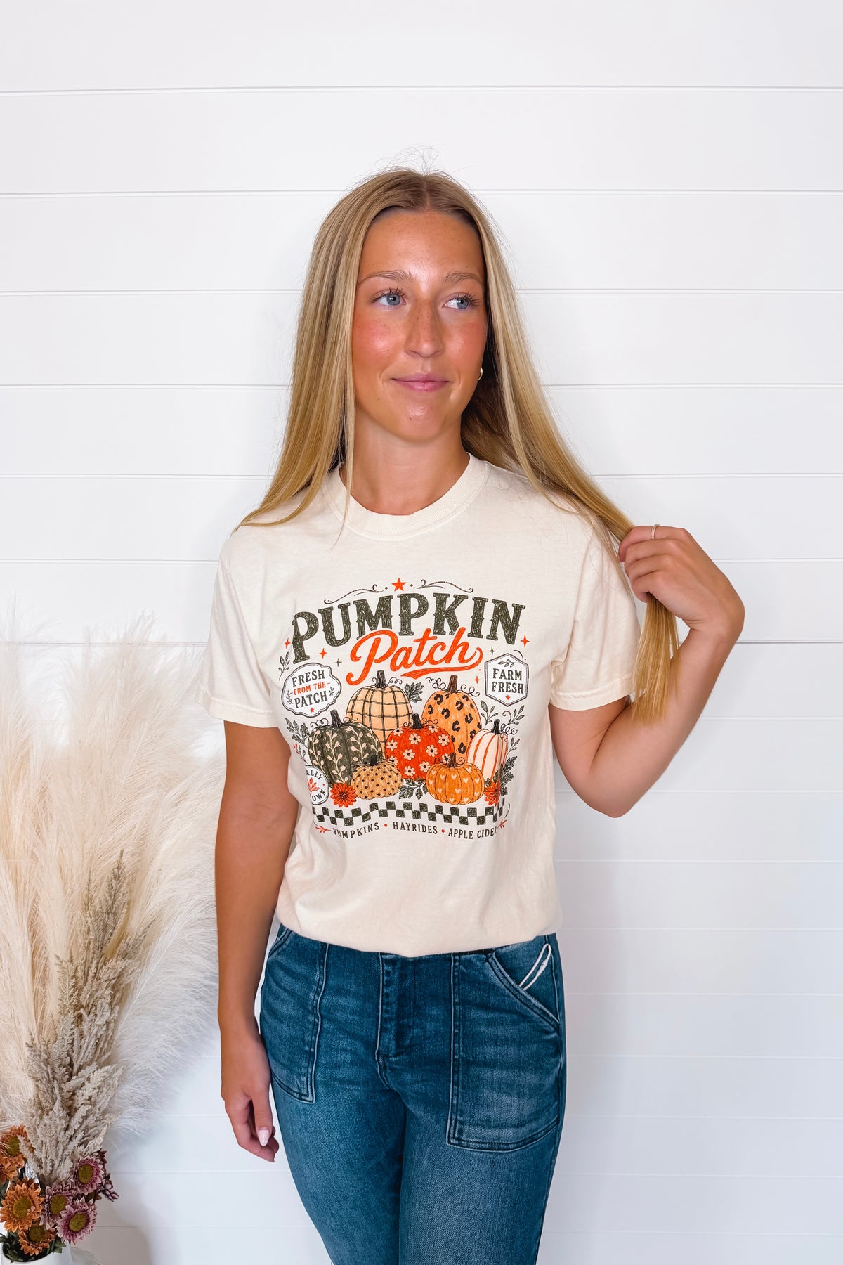 Pumpkin Patch Graphic Tee - Cream