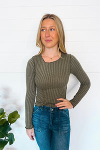 The Clara Ribbed Lettuce Trim Top - Olive