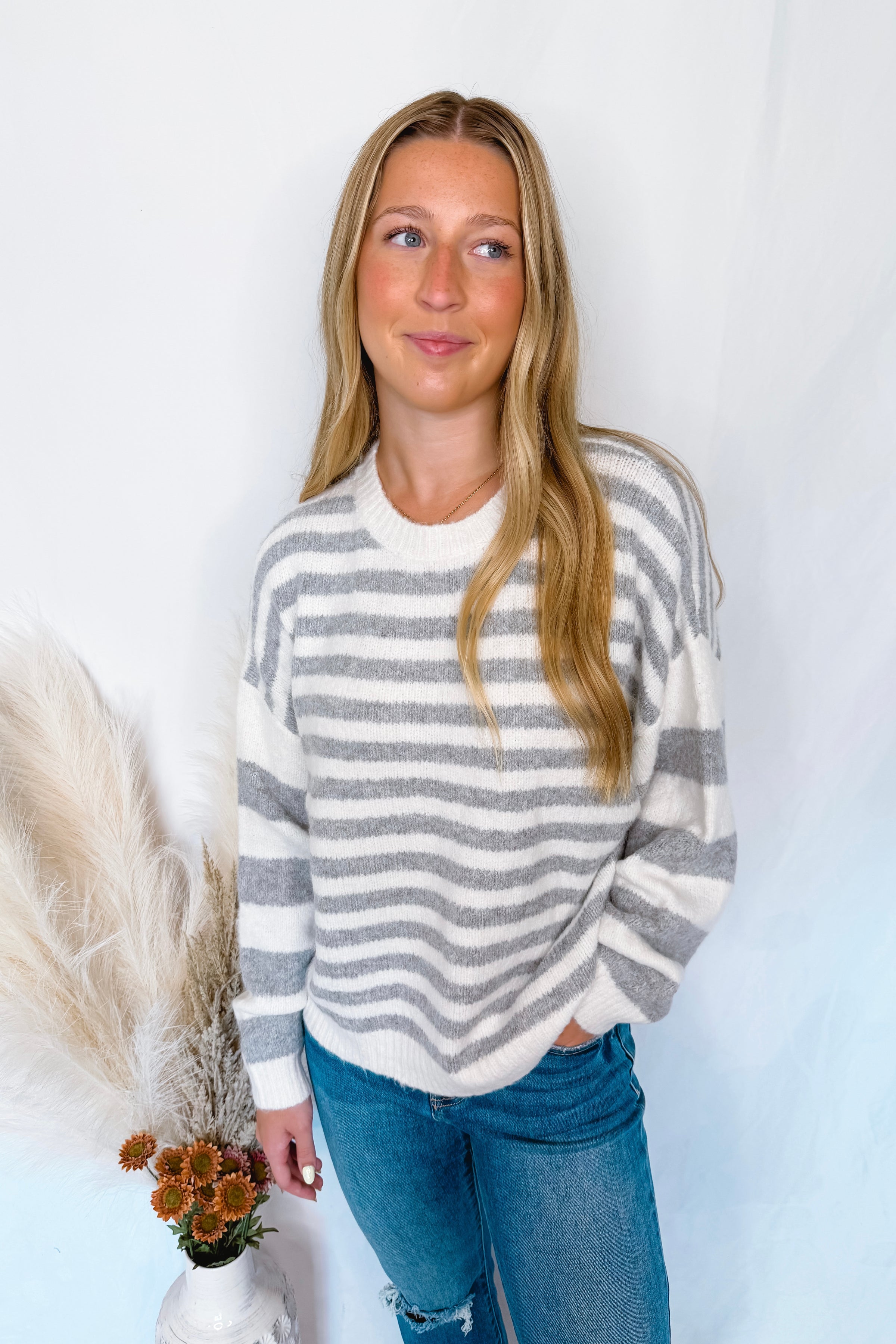 Soft Focus Mixed Striped Crew Neck Sweater - Ivory/Grey
