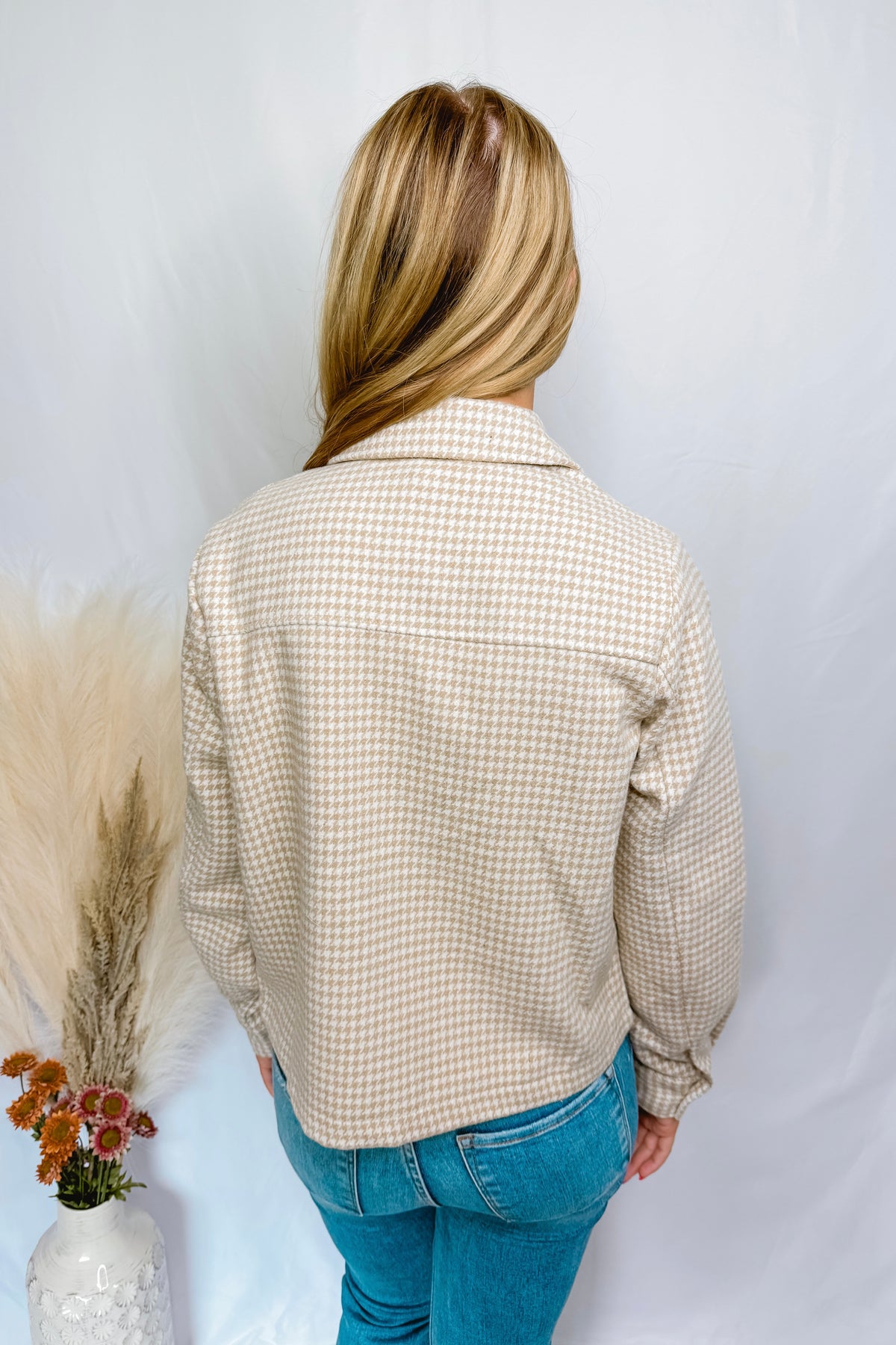 Fall Breeze Mini Houndstooth Shacket - Tan/Ivory