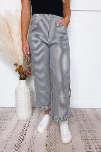 Layla High Rise Wide Leg Ruffle Pant - Black/White