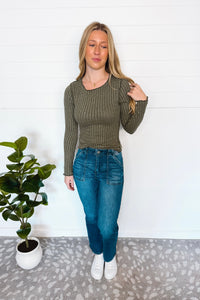 The Clara Ribbed Lettuce Trim Top - Olive